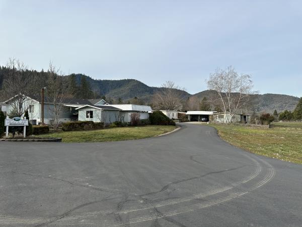 GOLD HILL MOBILE HOME PARK - 9566 Old Stage Rd, Central Point, Oregon -  Mobile Home Parks - Yelp